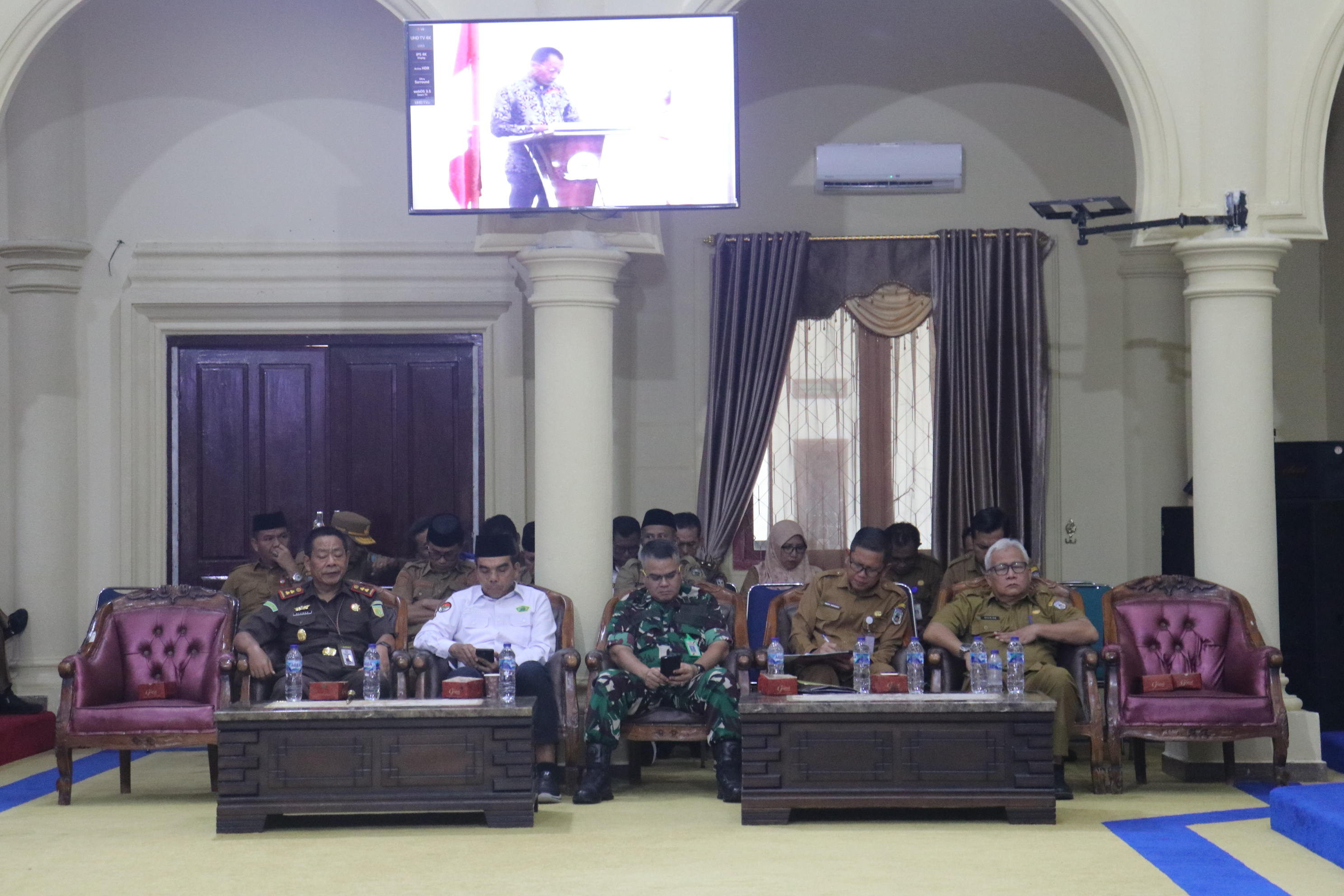 Forkopimda yang hadir dalam Rapat Paripurna.