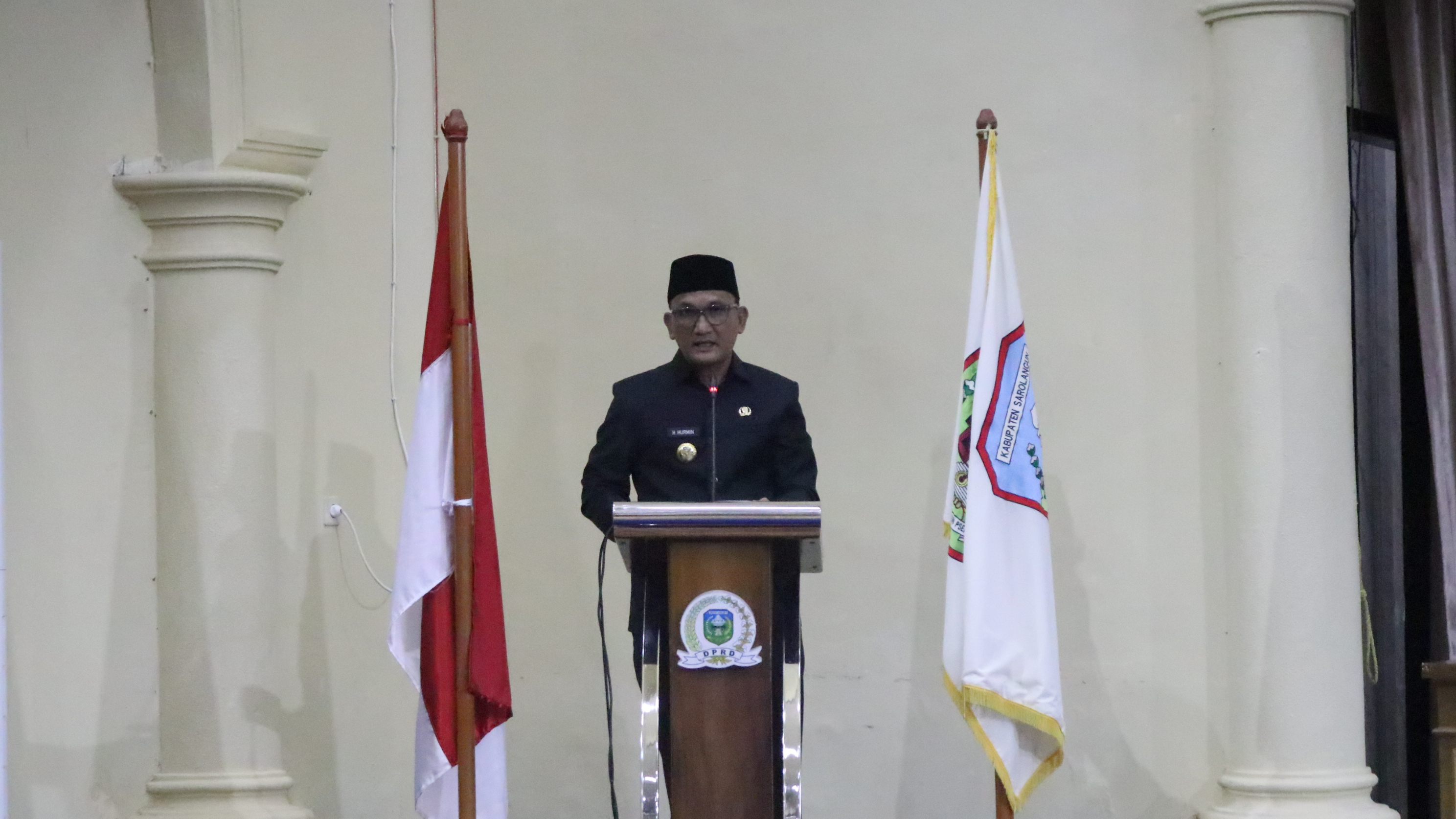 Bupati Sarolangun H. Hurmin, S.E menyampaikan Tanggapan Eksekutif terhadap Padangan Fraksi terkait Raperda LPJP APBD 2024